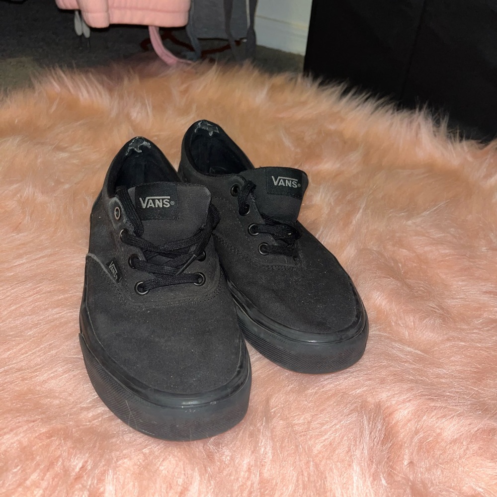 Vans - Picture 4 of 6